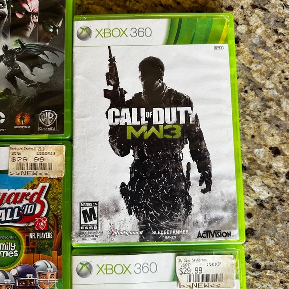 XBox 360 Video games: Call of Duty, Injustice, NFL Backyard Football, My Sims... - Picture 7 of 16